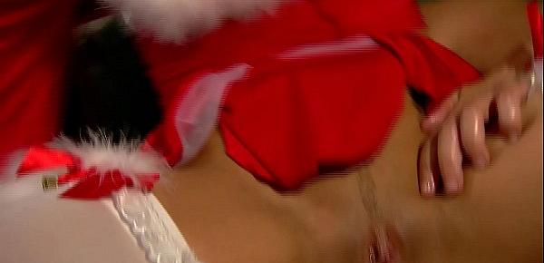  Roxy Taggart is traveling here as a christmas fairy and is being rewarded for it - HD german